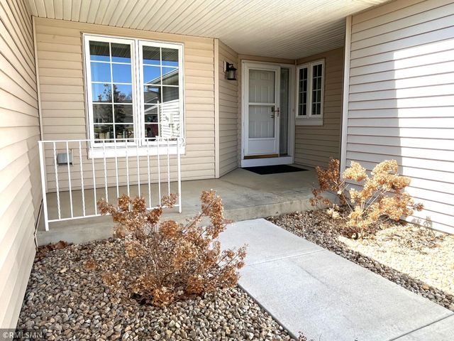 17256 Deerfield Drive SE, Prior Lake, MN 55372