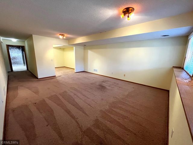 17256 Deerfield Drive SE, Prior Lake, MN 55372