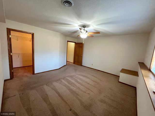 17256 Deerfield Drive SE, Prior Lake, MN 55372