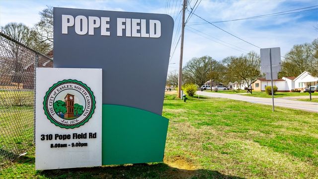 314 Brooklane Court, Easley, SC 29642