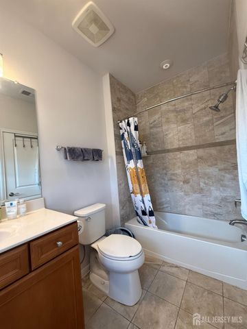 302 Dickson Court, Highland Park, NJ 08904