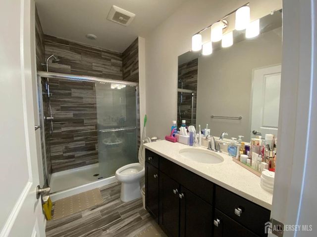 302 Dickson Court, Highland Park, NJ 08904