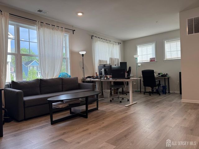 302 Dickson Court, Highland Park, NJ 08904