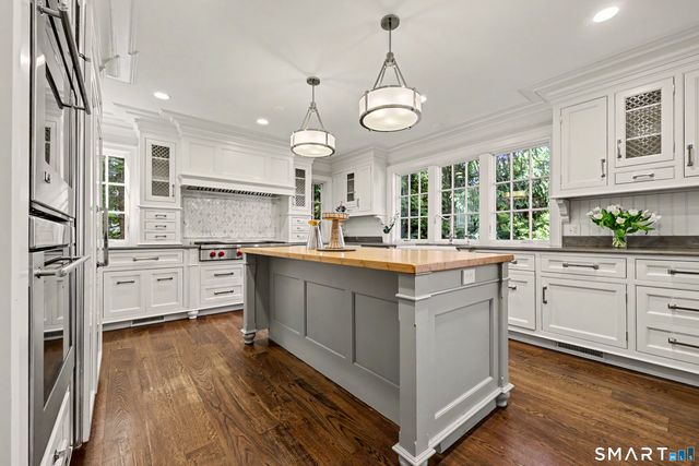 322 Main Street, New Canaan, CT 06840
