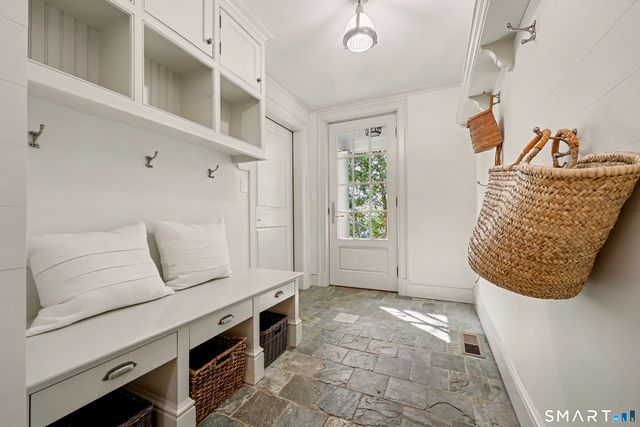 322 Main Street, New Canaan, CT 06840