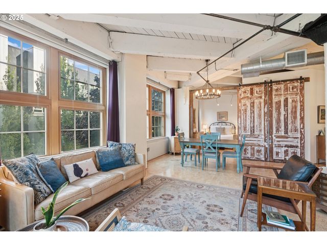 1420 Nw LOVEJOY St 320, Portland, OR 97209