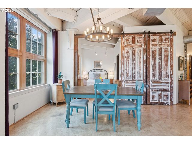 1420 Nw LOVEJOY St 320, Portland, OR 97209