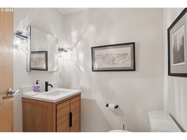 1420 Nw LOVEJOY St 320, Portland, OR 97209