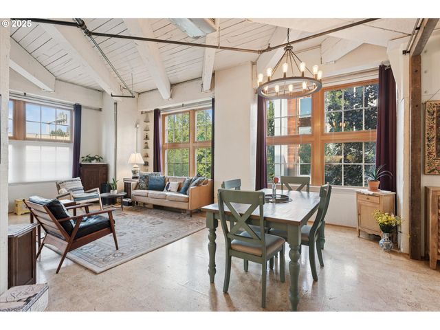 1420 Nw LOVEJOY St 320, Portland, OR 97209