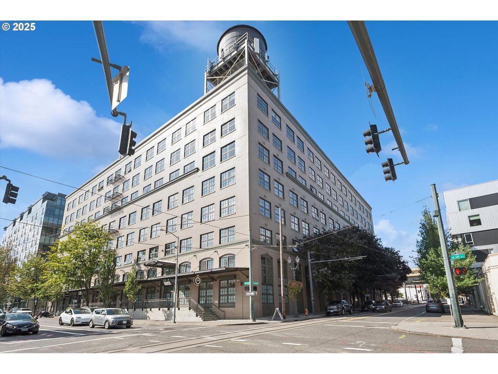 1420 Nw LOVEJOY St 320, Portland, OR 97209