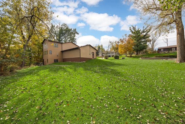3004 Orrian Drive SE, Cedar Rapids, IA 52403
