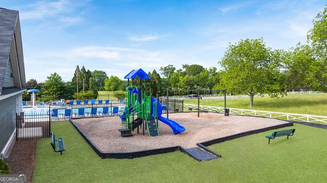 1915 Endress Circle, Hampton, GA 30228