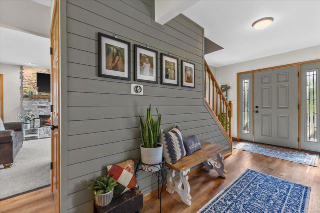 602 Woodland CIRCLE, Waterford, WI 53185