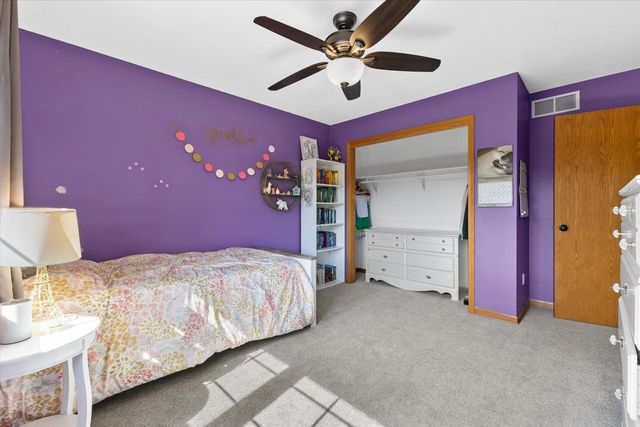 602 Woodland CIRCLE, Waterford, WI 53185
