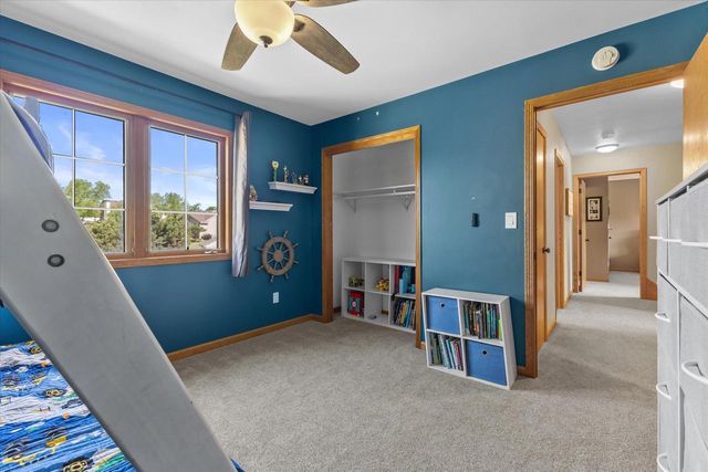602 Woodland CIRCLE, Waterford, WI 53185