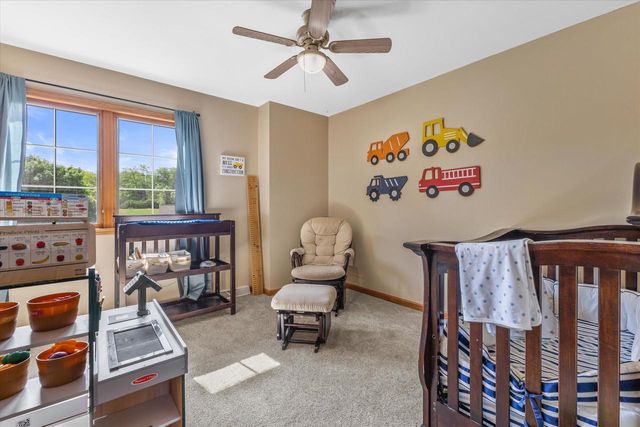 602 Woodland CIRCLE, Waterford, WI 53185