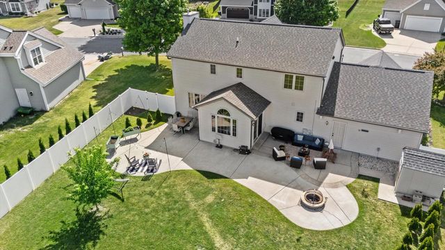 602 Woodland CIRCLE, Waterford, WI 53185