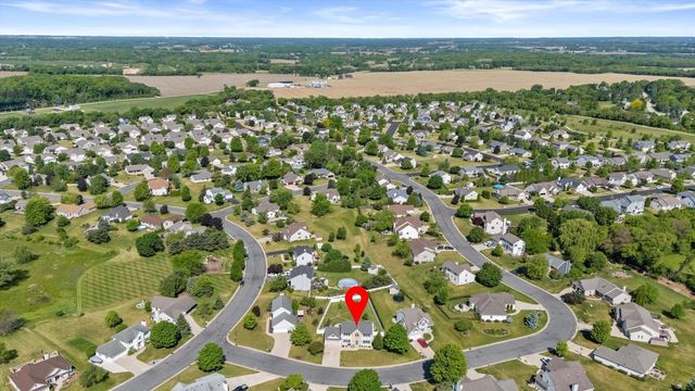 602 Woodland CIRCLE, Waterford, WI 53185