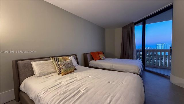 2000 Island Boulevard 2404, Aventura, FL 33160