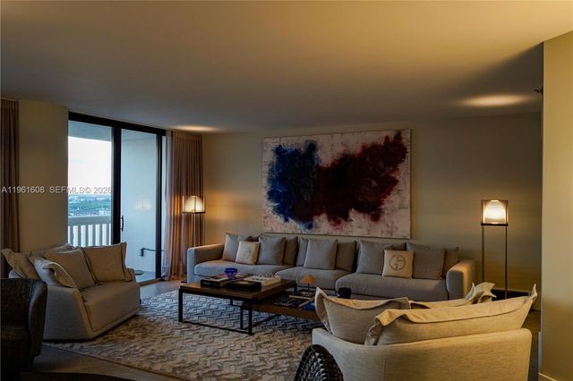 2000 Island Boulevard 2404, Aventura, FL 33160