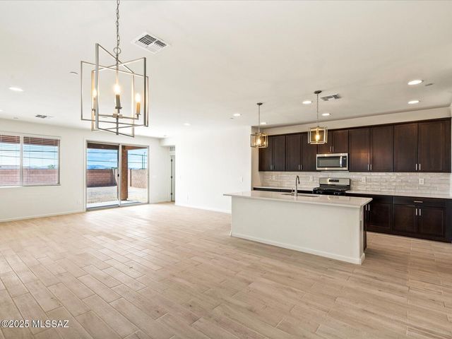 9721 W Larson Street, Marana, AZ 85658