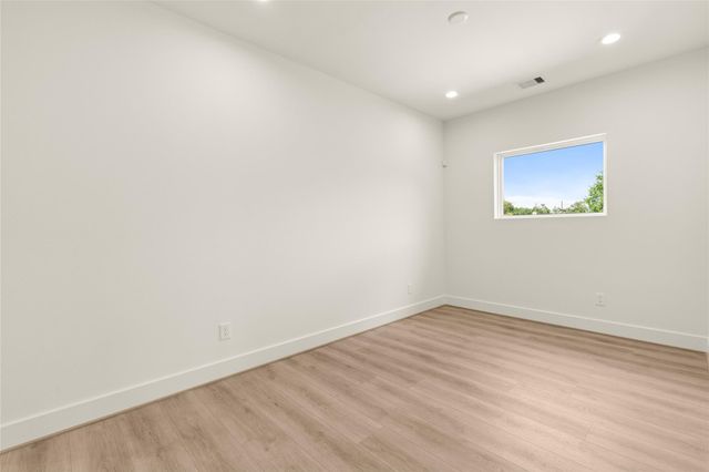 2717 Sampson Street, Houston, TX 77004