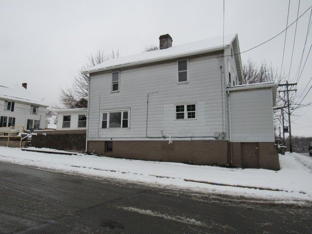 401 N Broadway Street, Scottdale, PA 15683