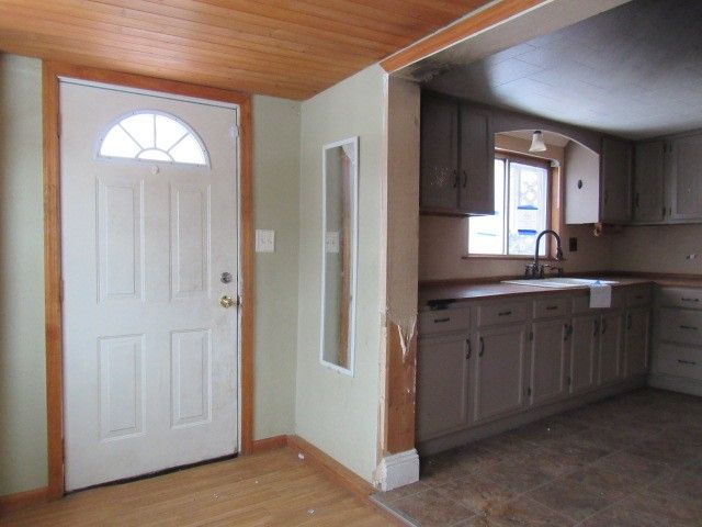 401 N Broadway Street, Scottdale, PA 15683