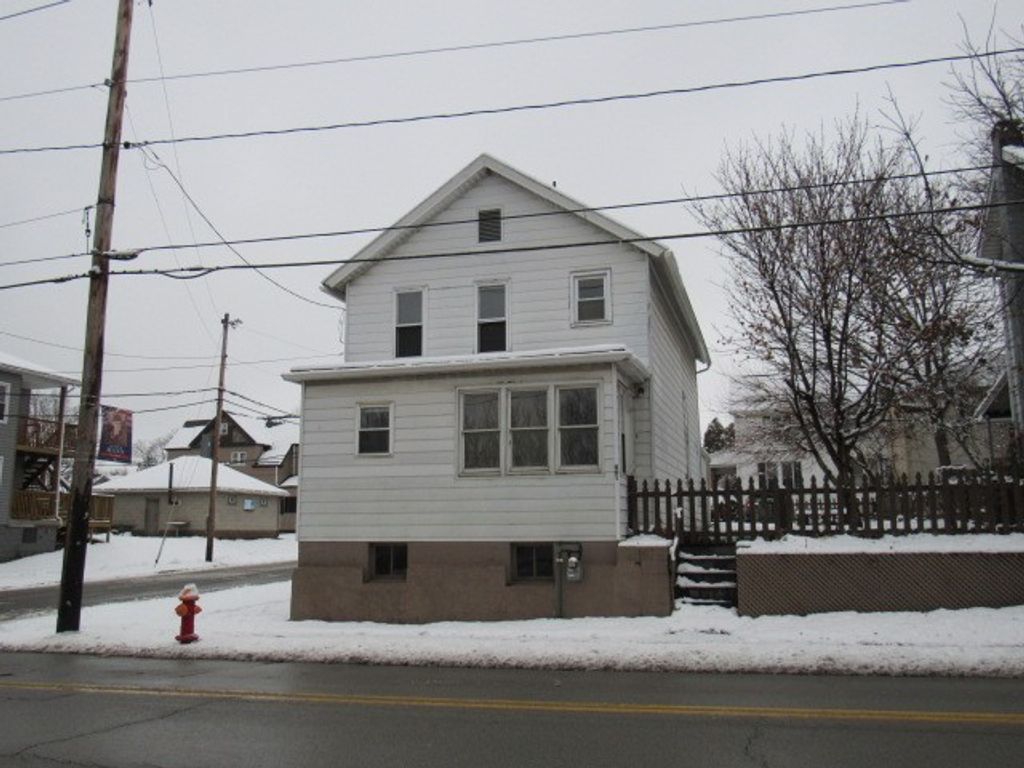 401 N Broadway Street, Scottdale, PA 15683