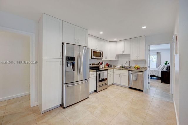 932 Polk St, Hollywood, FL 33019