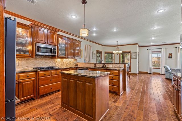 6700 Riley Park Drive, Fort Smith, AR 72916