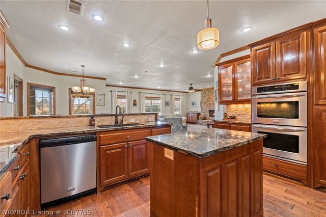 6700 Riley Park Drive, Fort Smith, AR 72916