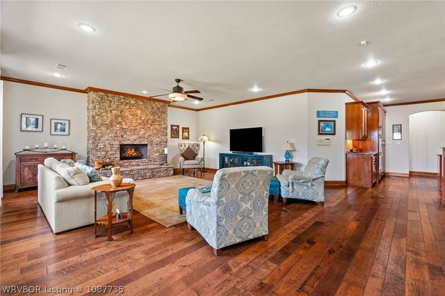 6700 Riley Park Drive, Fort Smith, AR 72916