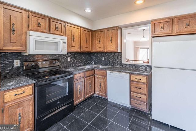 1012 Country Court, Lawrenceville, GA 30044