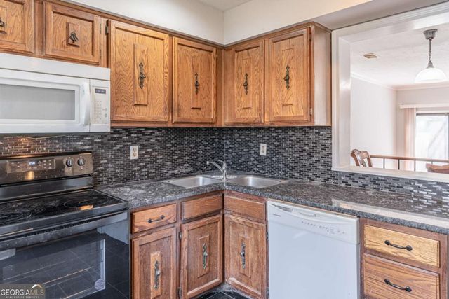 1012 Country Court, Lawrenceville, GA 30044