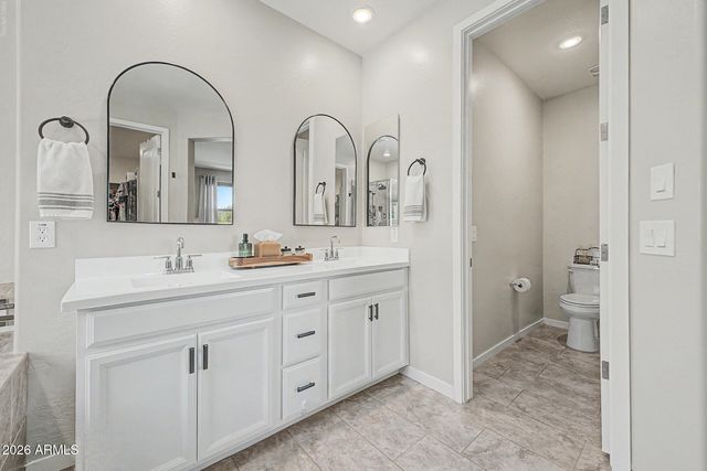 9458 E THATCHER Avenue, Mesa, AZ 85212