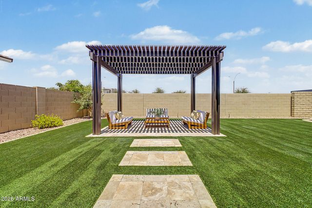 9458 E THATCHER Avenue, Mesa, AZ 85212