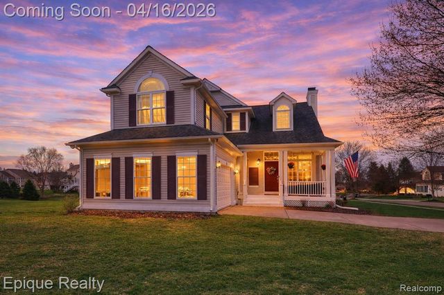 76 Carriage Lane Court Court, Oxford, MI 48371