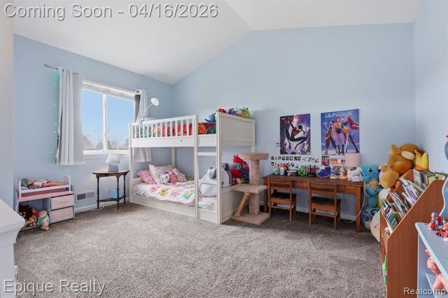 76 Carriage Lane Court Court, Oxford, MI 48371