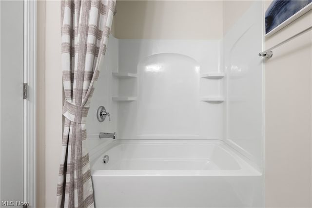 1357 Maple Grove Lane, Uniontown, OH 44685