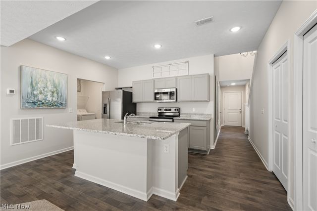 1357 Maple Grove Lane, Uniontown, OH 44685