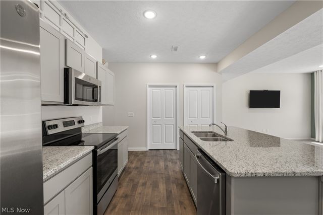 1357 Maple Grove Lane, Uniontown, OH 44685
