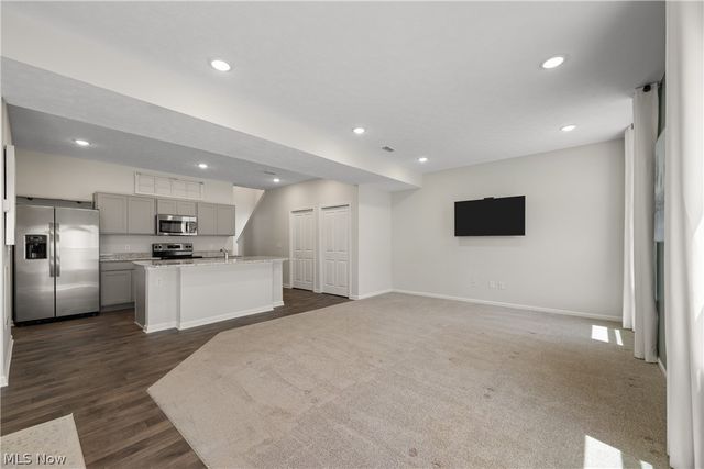 1357 Maple Grove Lane, Uniontown, OH 44685