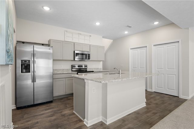 1357 Maple Grove Lane, Uniontown, OH 44685