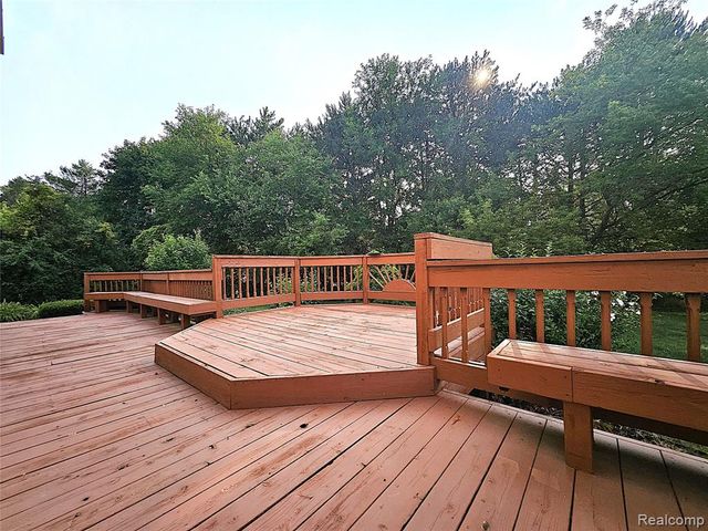 6088 Meadowview Drive, Canton, MI 48187