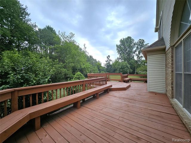 6088 Meadowview Drive, Canton, MI 48187
