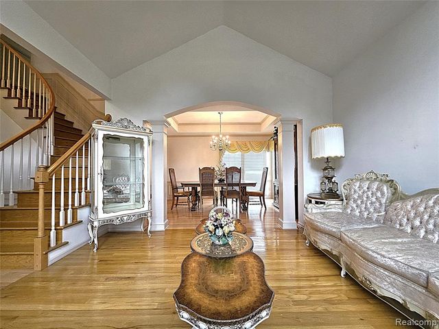 6088 Meadowview Drive, Canton, MI 48187