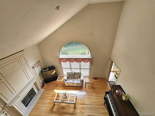 6088 Meadowview Drive, Canton, MI 48187