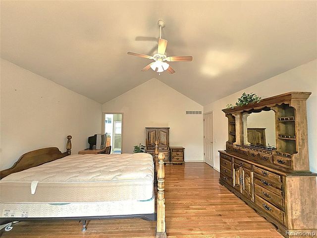 6088 Meadowview Drive, Canton, MI 48187