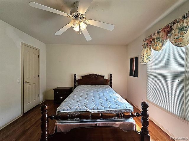 6088 Meadowview Drive, Canton, MI 48187